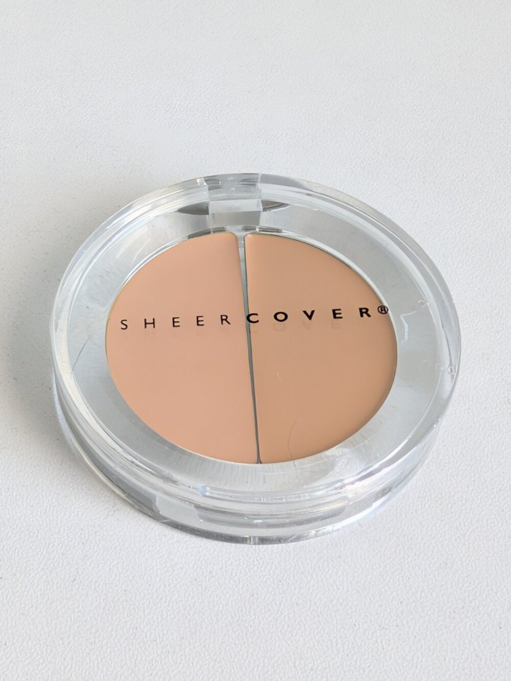 Sheer Cover Duo Concealer LIGHT/MEDIUM 3 g./.10 oz NEW & SEALED